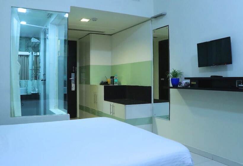 스탠다드 룸, Keys Select By Lemon Tree Hotels, Thiruvananthapuram