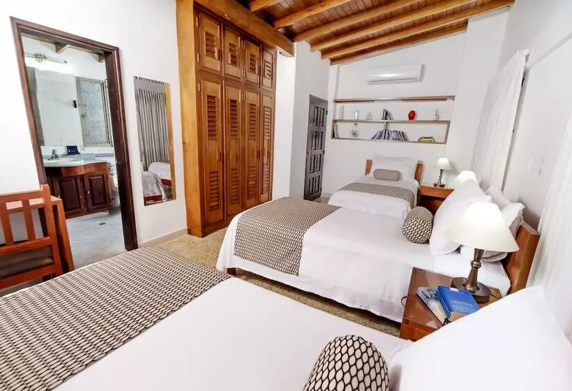 اتاق استاندارد سه نفره, La Campana Hotel Boutique