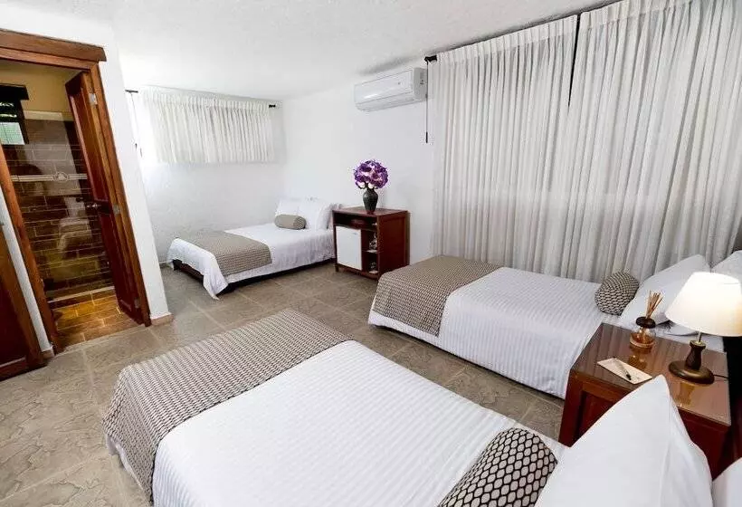 اتاق استاندارد سه نفره, La Campana Hotel Boutique