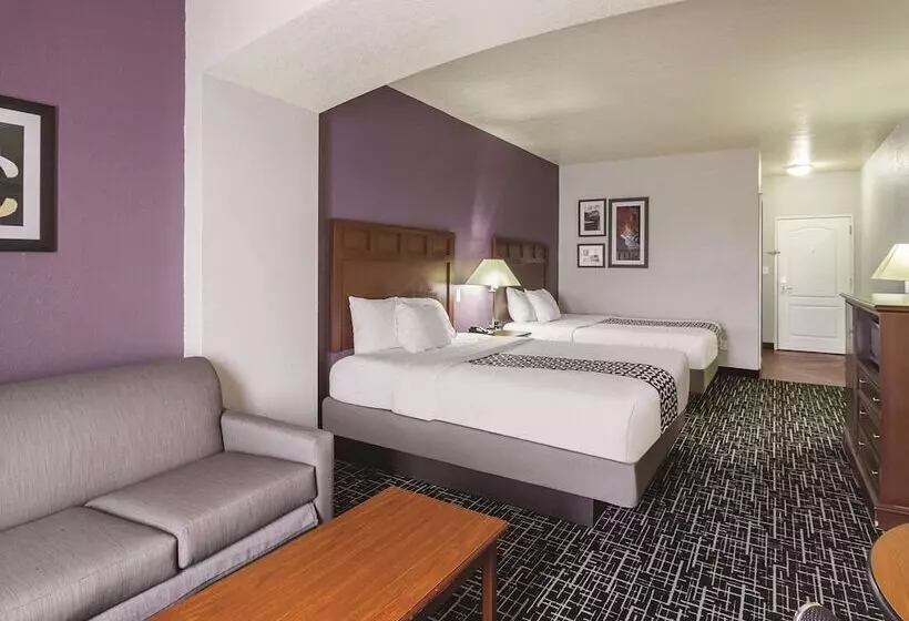 デラックススイート, La Quinta By Wyndham Bowling Green