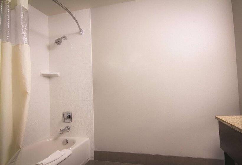 חדר משפחתי דלוקס, La Quinta By Wyndham Fairbanks Airport