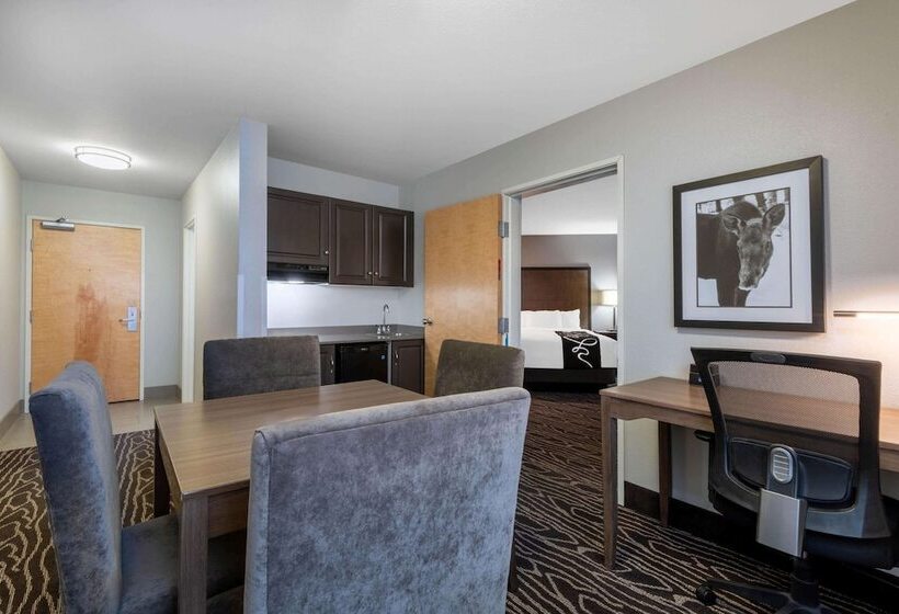 Семейный Номер Deluxe, La Quinta By Wyndham Fairbanks Airport