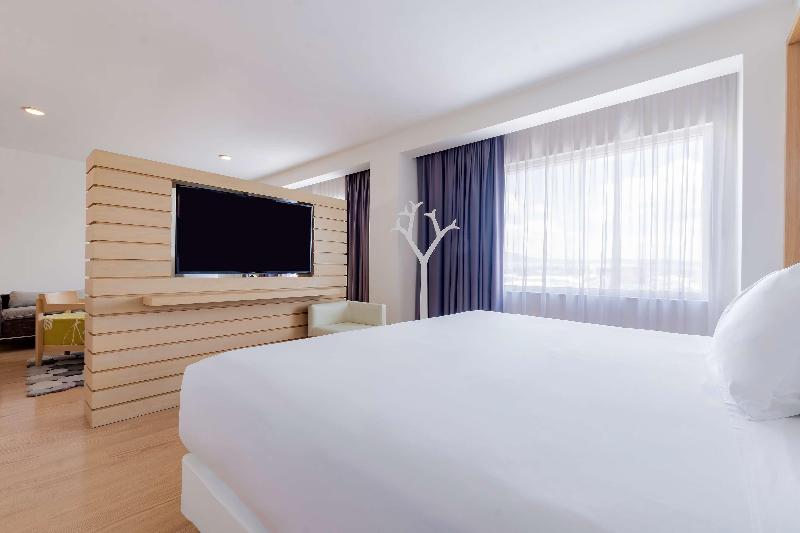 Полулюкс, NH Queretaro