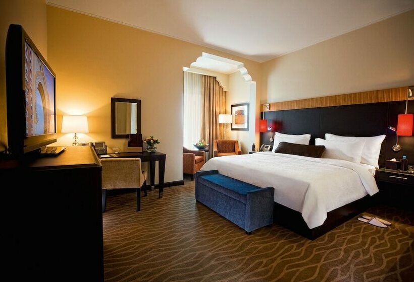 Номер Executive, Oaks Ibn Battuta Gate Dubai