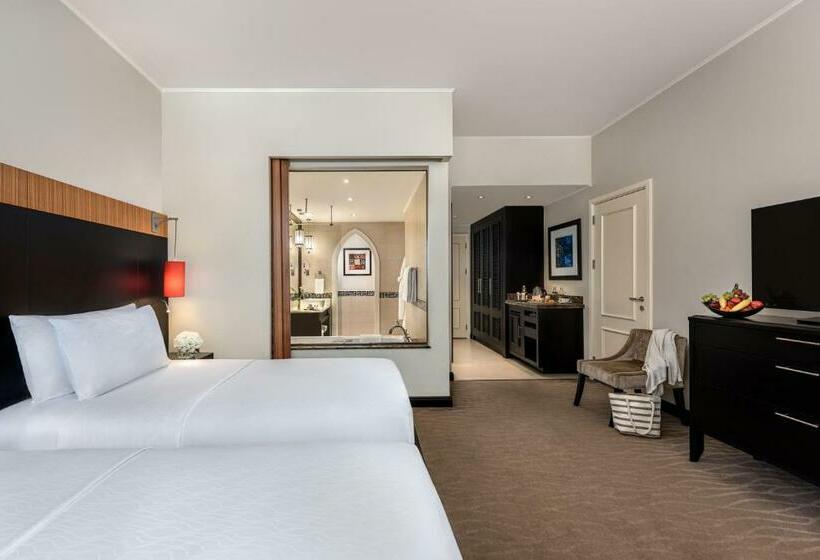 Номер Премиум, Oaks Ibn Battuta Gate Dubai