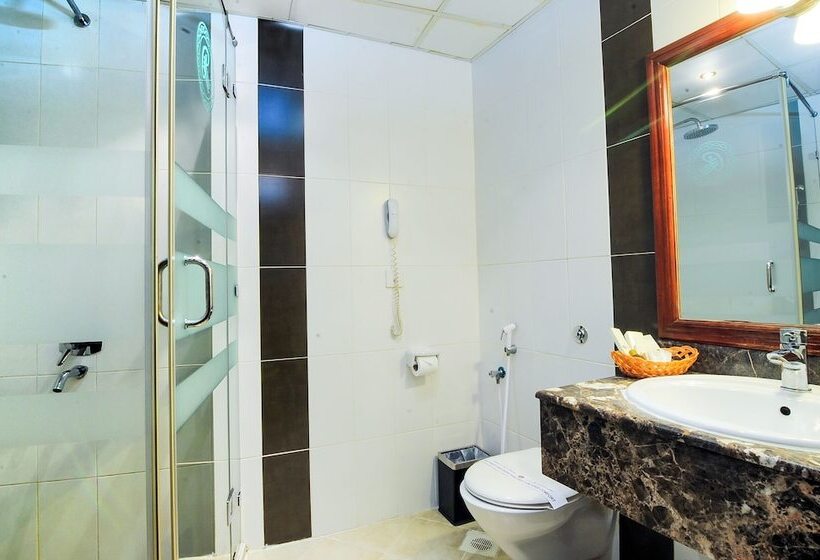 اتاق لوکس, Ramee California