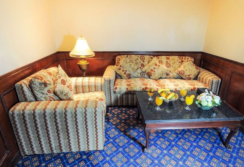 سوییت جونیور, Ramee California