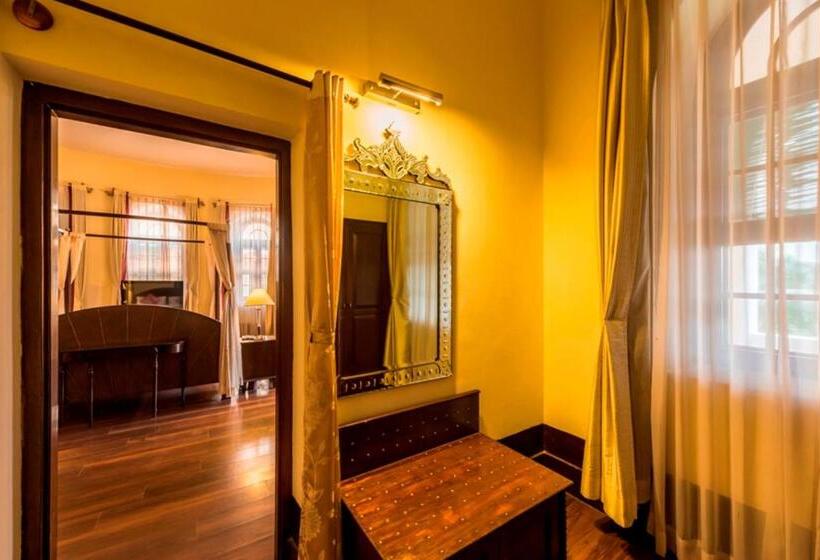 带大床的标准间, Royal Orchid Brindavan Garden Mysore