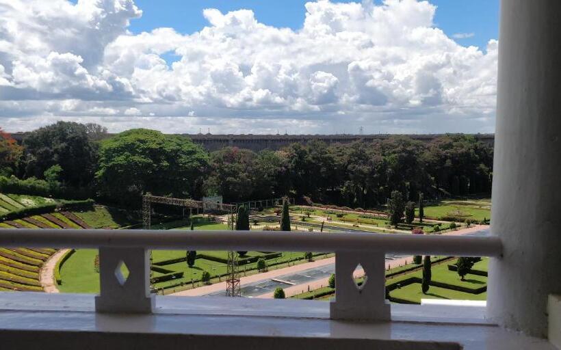 Quarto standard, Royal Orchid Brindavan Garden Mysore