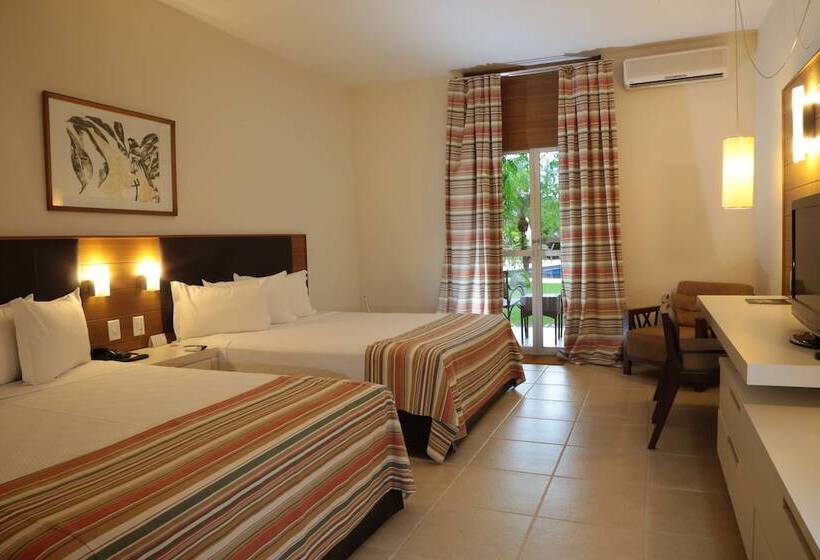 اتاق لوکس با چشم‌انداز استخر, Royal Tulip Jp Ribeirão Preto