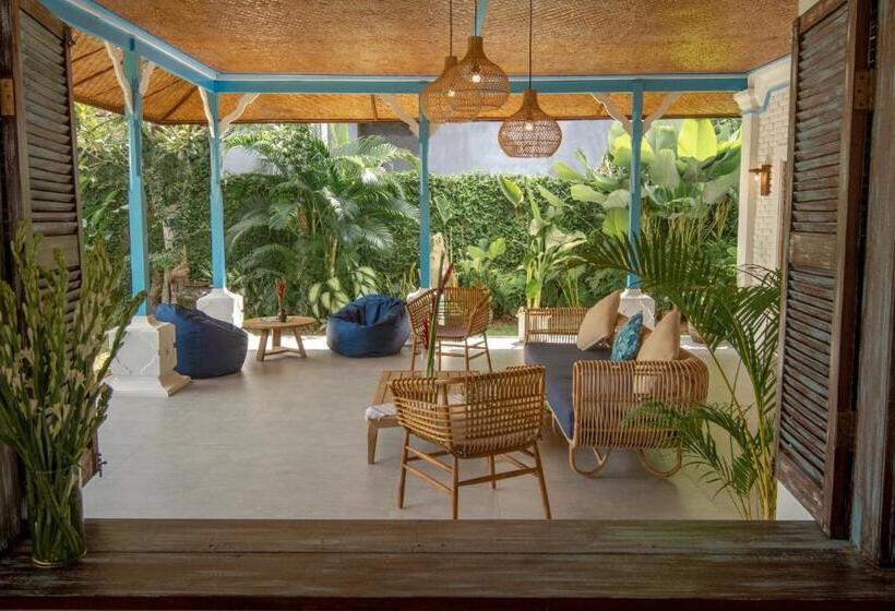 סוויטה דלוקס, Sanur House