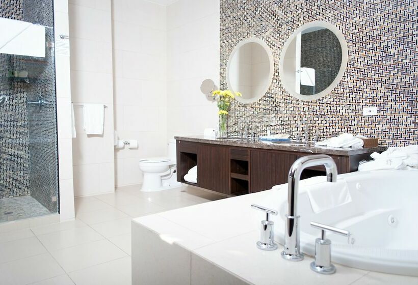 总统套房, Summit Rainforest Golf Resort & All Inclusive