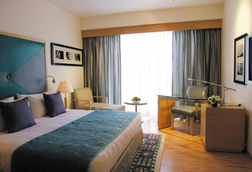 غرفة ديلوكس سرير كينج, Taj Chandigarh