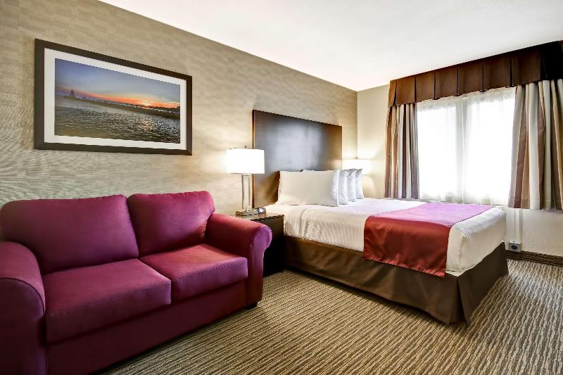 جناح, Artotel Ts Suites Surabaya