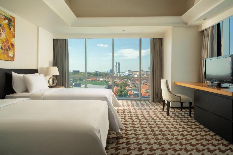 جناح, Artotel Ts Suites Surabaya