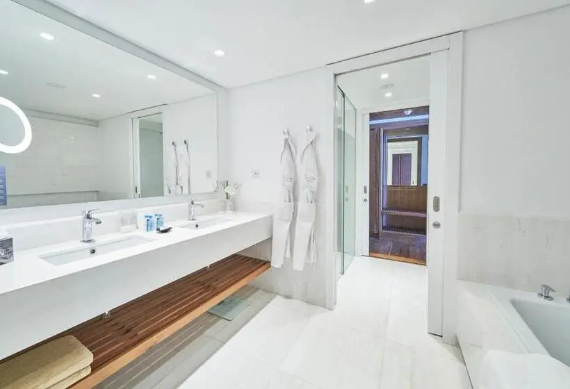 オーシャンビュースイート, Les Suites At The Cliff Bay   Portobay