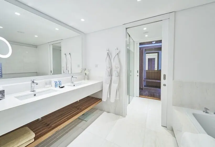 スイート, Les Suites At The Cliff Bay   Portobay