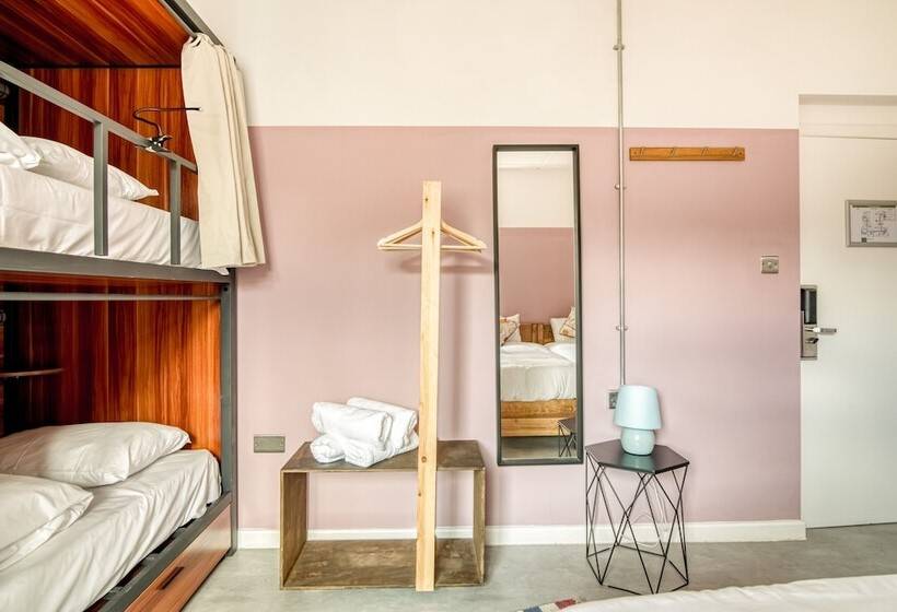 四人标准间, Ph Hostel Birmingham