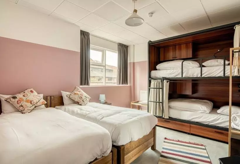 スタンダード４人部屋, Ph Hostel Birmingham