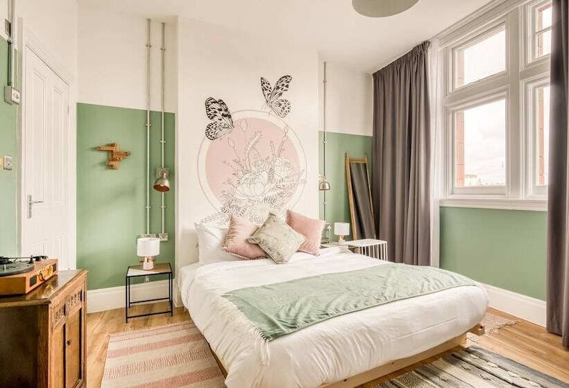 Номер Стандарт, Ph Hostel Birmingham
