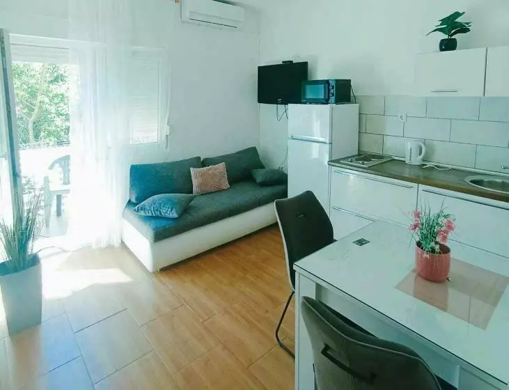 Huoneisto 1 Makuuhuone Parveke, Apartments Jagoda