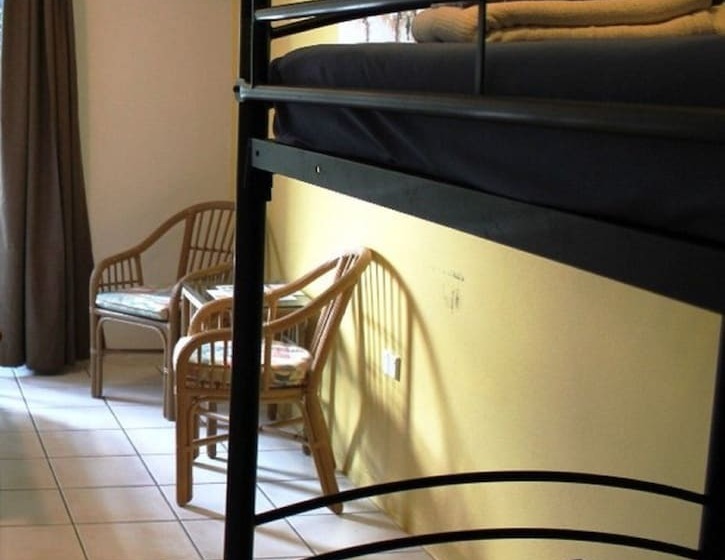 ファミリーステューディオ, Bohemia Resort Cairns