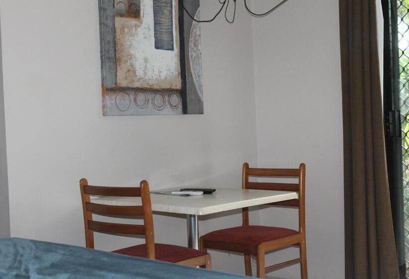 バス共有のスタンダードルーム, Bohemia Resort Cairns