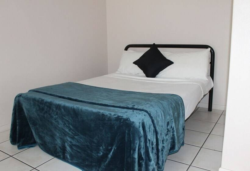 Quarto Estandar Banheiro Compartilhado, Bohemia Resort Cairns
