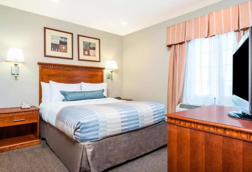 キングサイズベッドのスイートルーム, Candlewood Suites Lax Hawthorne, An Ihg