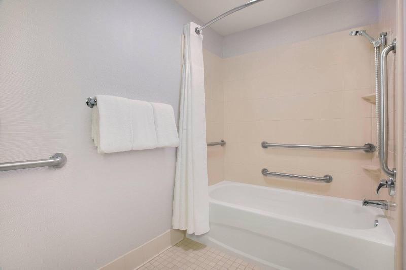 غرفة قياسية سرير كينج, Courtyard Fort Lauderdale Sw Miramar