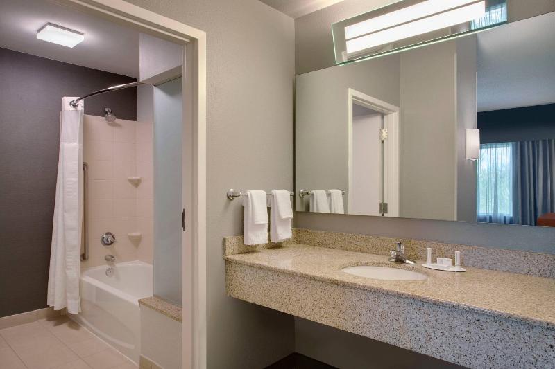 חדר סטנדרט עם מיטת קינג, Courtyard Fort Lauderdale Sw Miramar