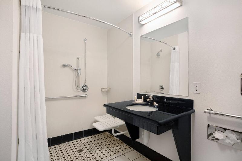 غرفة قياسية سرير كينج, Fairfield Inn And Suites By Marriott Saint Augustine I 95