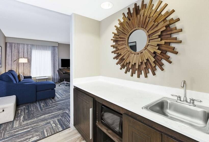 スタンダードスタジオ, Hampton Inn & Suites Wells Ogunquit