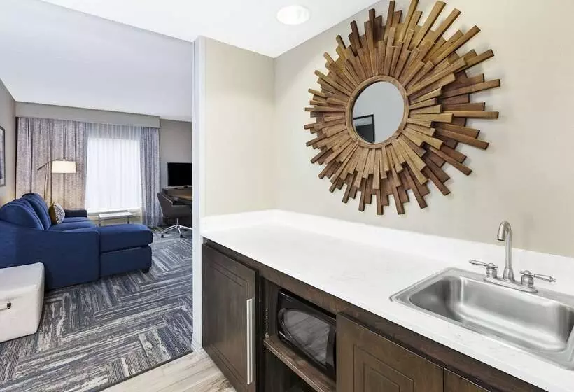 スタンダードスタジオ, Hampton Inn & Suites Wells Ogunquit
