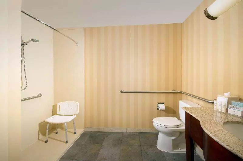 スタンダードルーム, Hampton Inn & Suites San Antonioairport