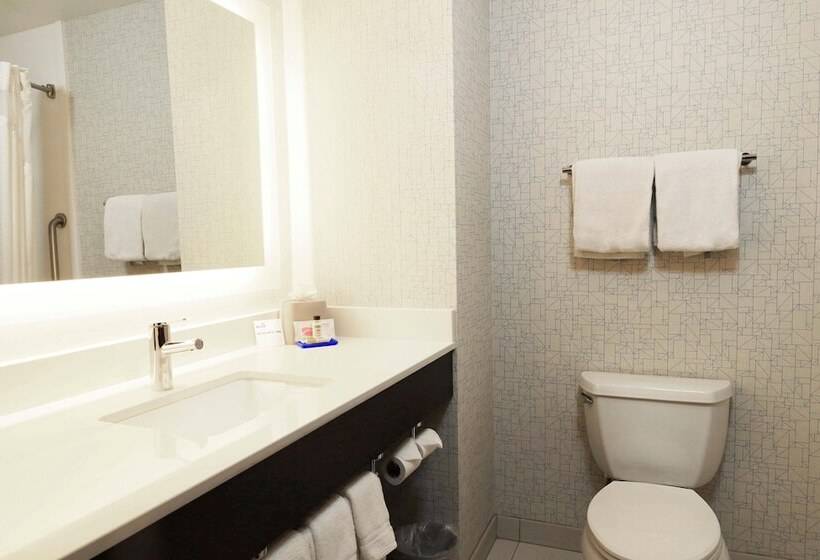 جناح, Holiday Inn Express Hotel & Suites Napa Valley American Canyon, An Ihg