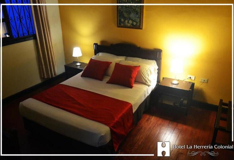 スタンダードルーム, La Herreria Colonial
