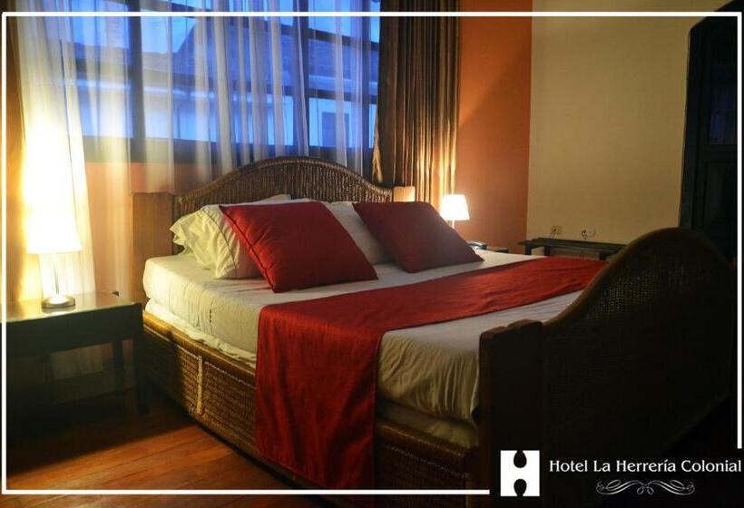 スタンダードルーム, La Herreria Colonial