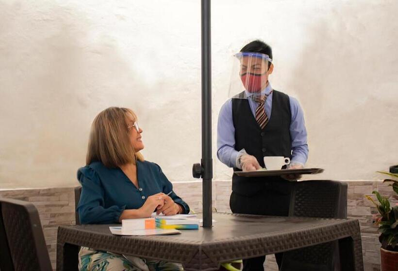 スタンダードトリプルルーム, La Herreria Colonial