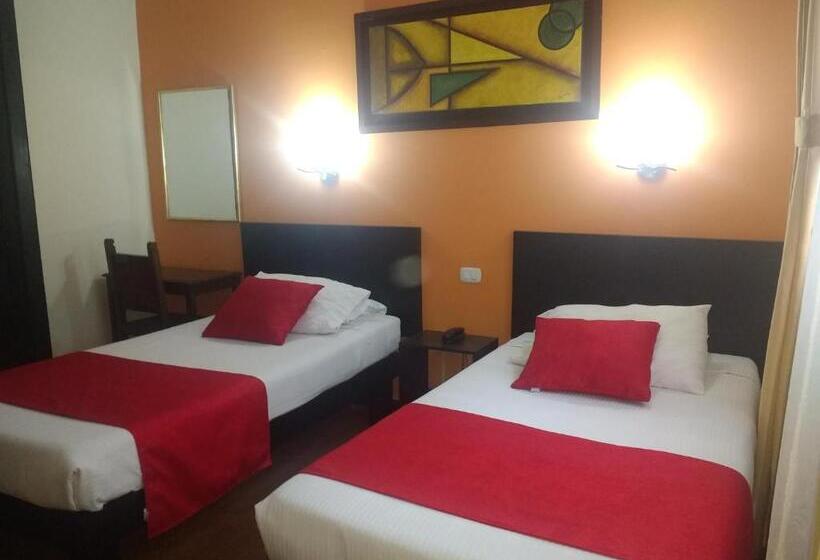 スタンダードルーム, La Herreria Colonial