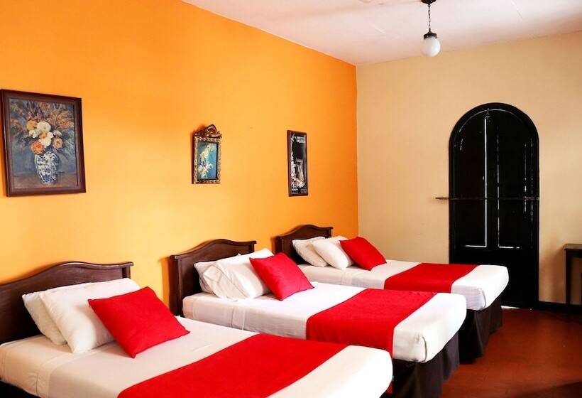 スタンダードトリプルルーム, La Herreria Colonial