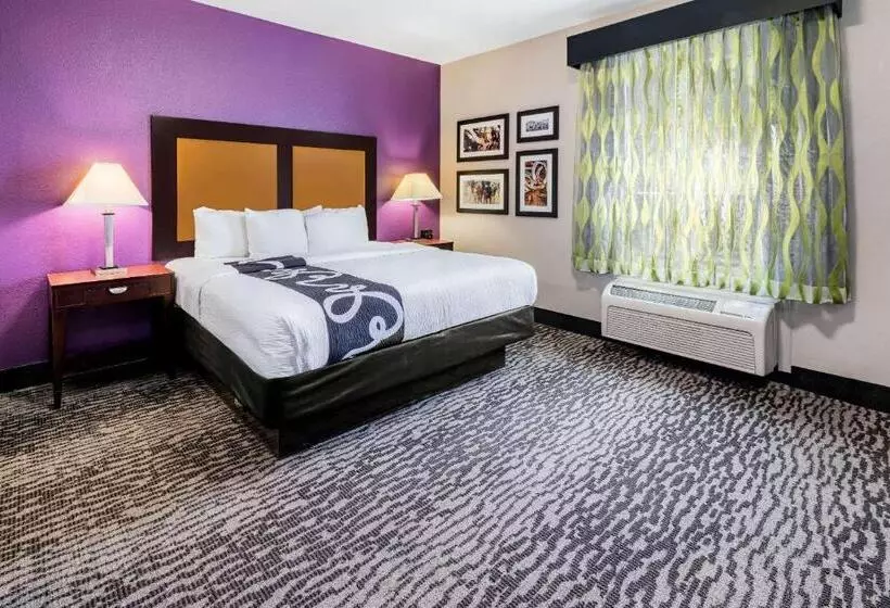 キングサイズベッドのデラックススイート, La Quinta By Wyndham Dfw Airport West   Bedford