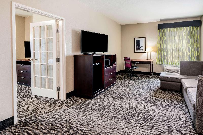 Люкс Deluxe Кровать Кинг, La Quinta By Wyndham Dfw Airport West   Bedford