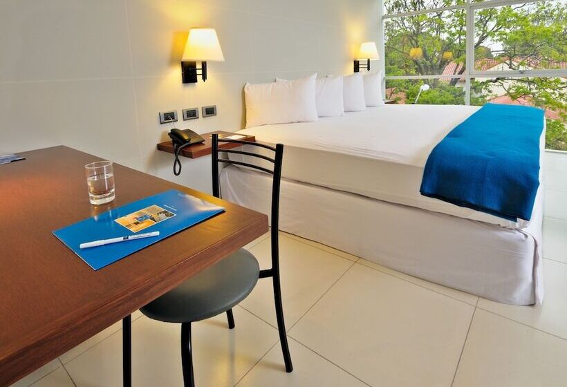 Lakosztály, Lp Santa Cruz Centro