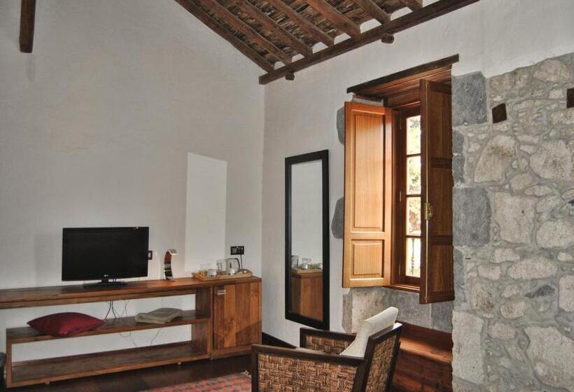 수피리어 룸, Rural El Mondalon