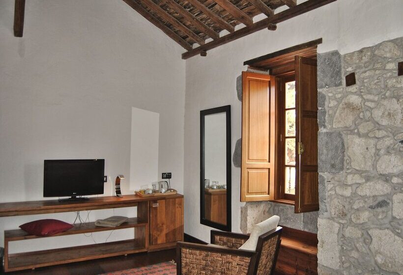 수피리어 룸, Rural El Mondalon