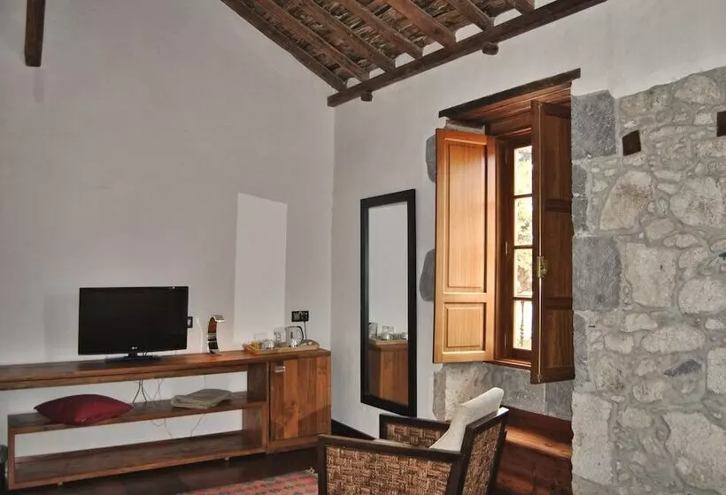 スーペリアールーム, Rural El Mondalon