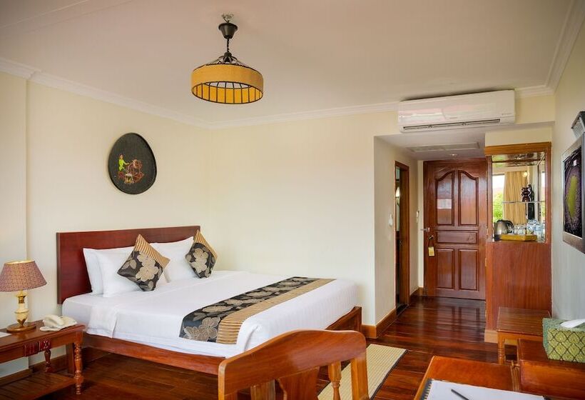 اتاق لوکس با بالکن, Silk D  Angkor Boutique