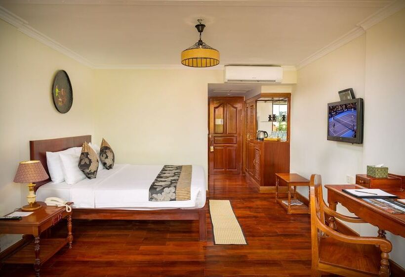 اتاق لوکس با بالکن, Silk D  Angkor Boutique