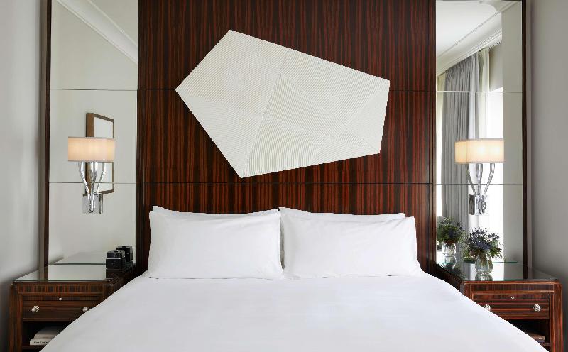 디럭스 룸 킹사이즈 침대, Waldorf Astoria Atlanta Buckhead